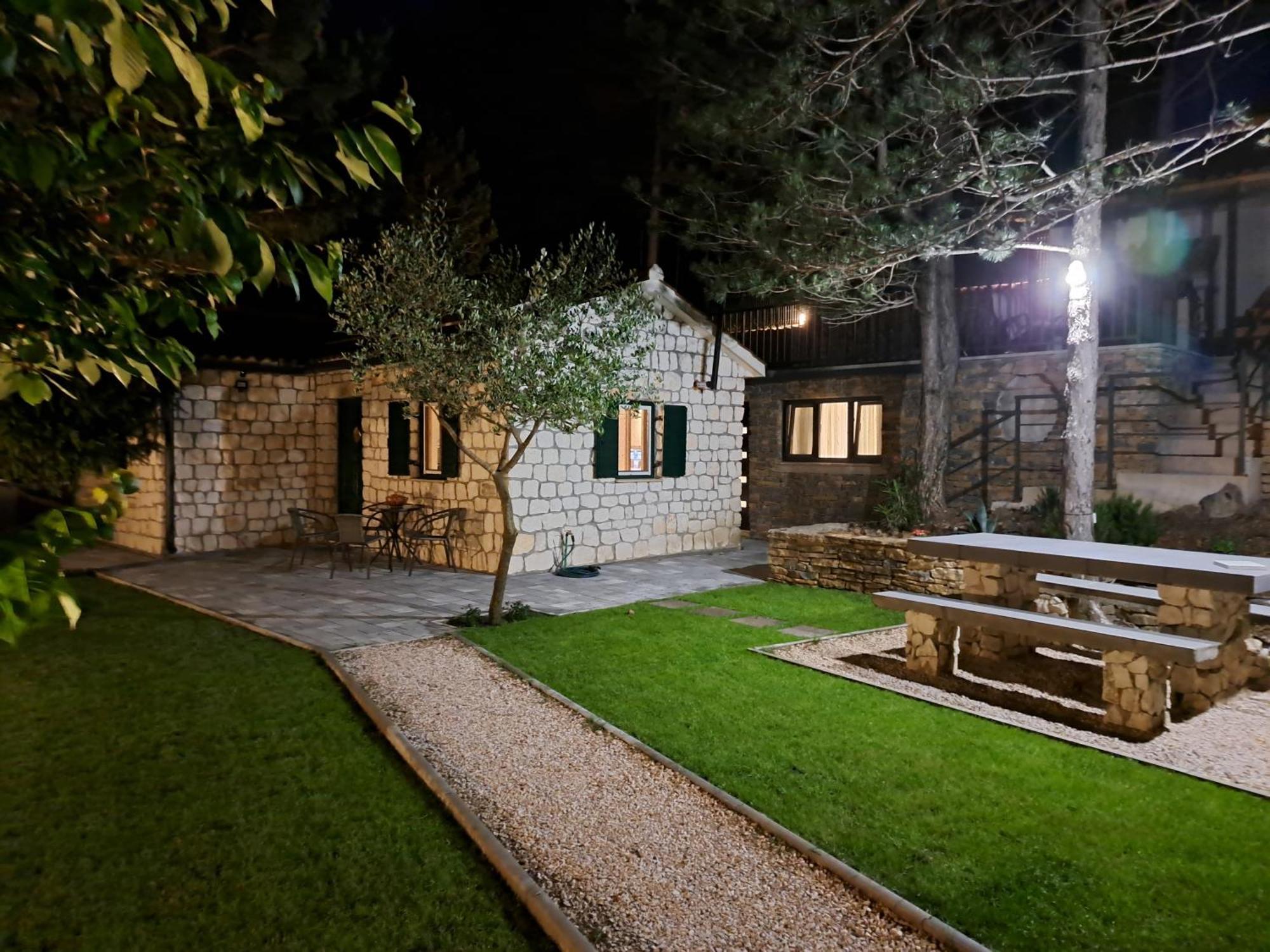 Normabella Holiday Home Tugare Exterior photo